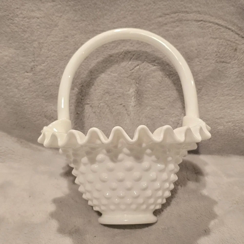 Vintage Fenton White Hobnail Milk Glass Basket Ruffled‎ Edge Applied Handle
